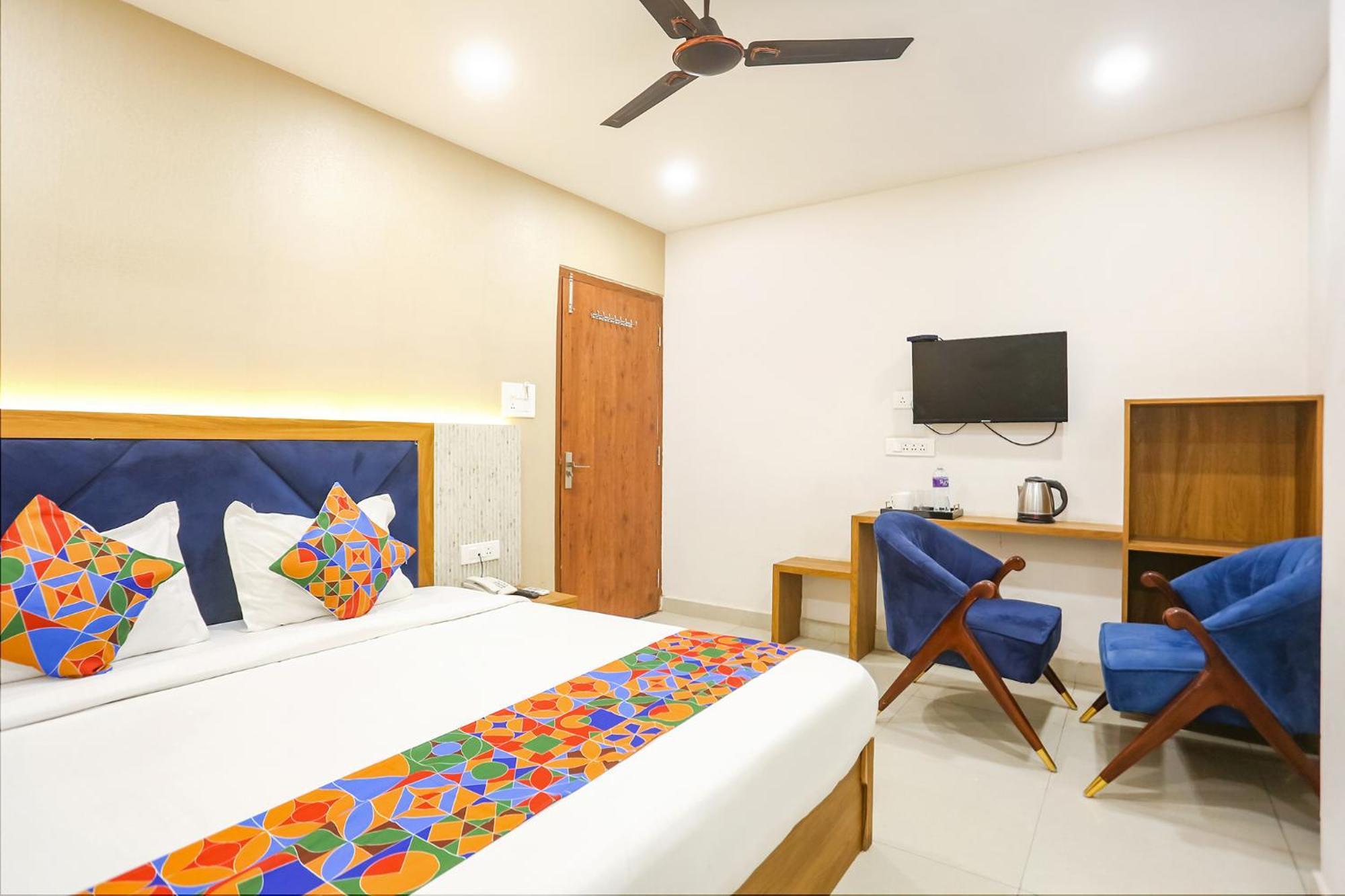 Fabhotel Hari Kunj 900 M From Kashi Vishwanath Temple فاراناسي المظهر الخارجي الصورة