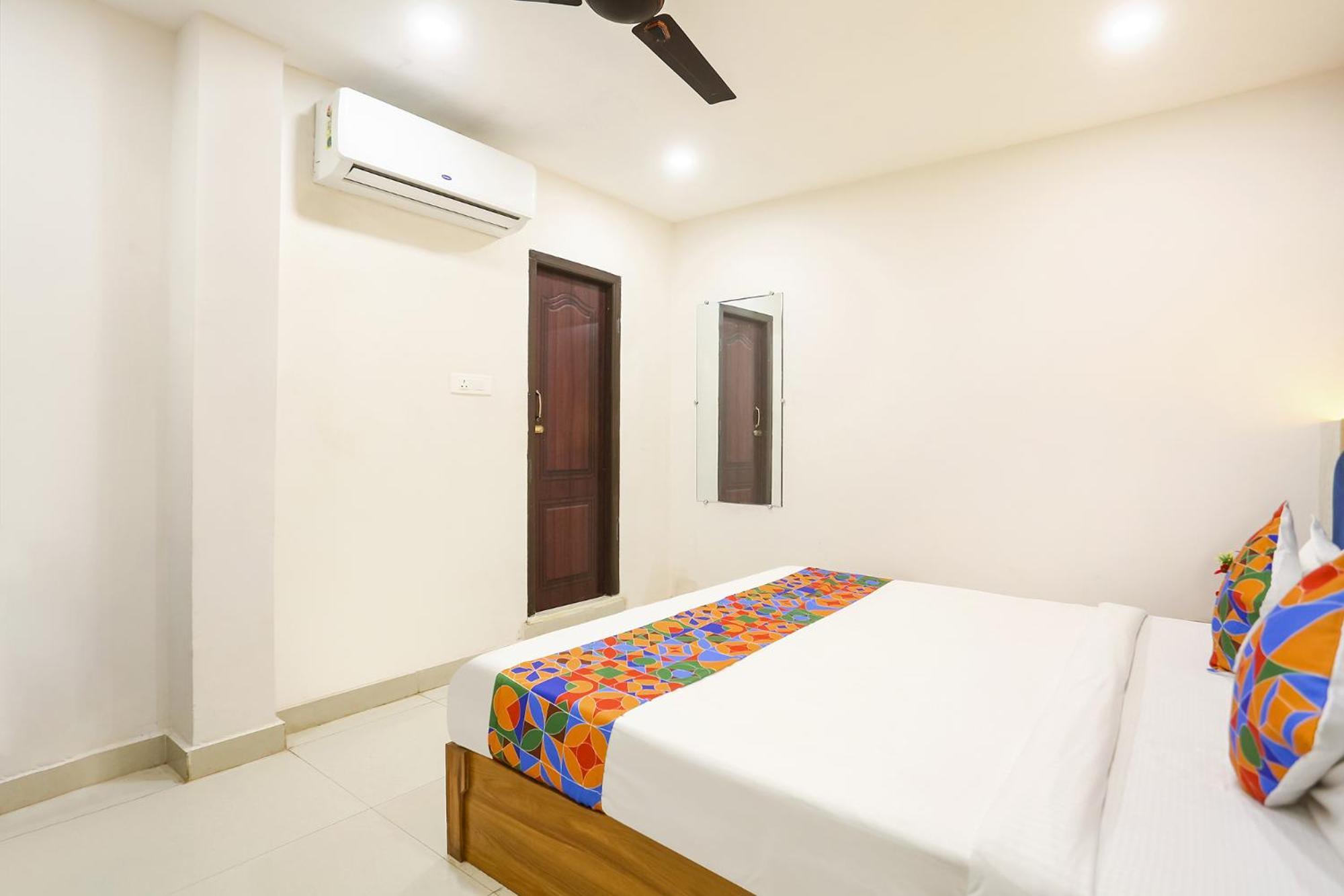 Fabhotel Hari Kunj 900 M From Kashi Vishwanath Temple فاراناسي المظهر الخارجي الصورة