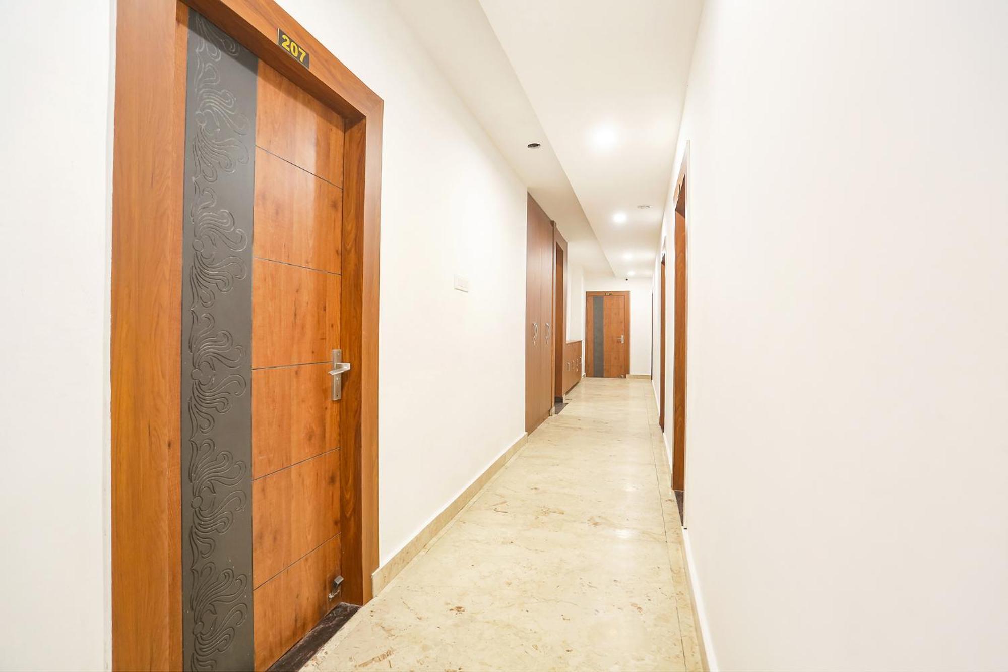 Fabhotel Hari Kunj 900 M From Kashi Vishwanath Temple فاراناسي المظهر الخارجي الصورة