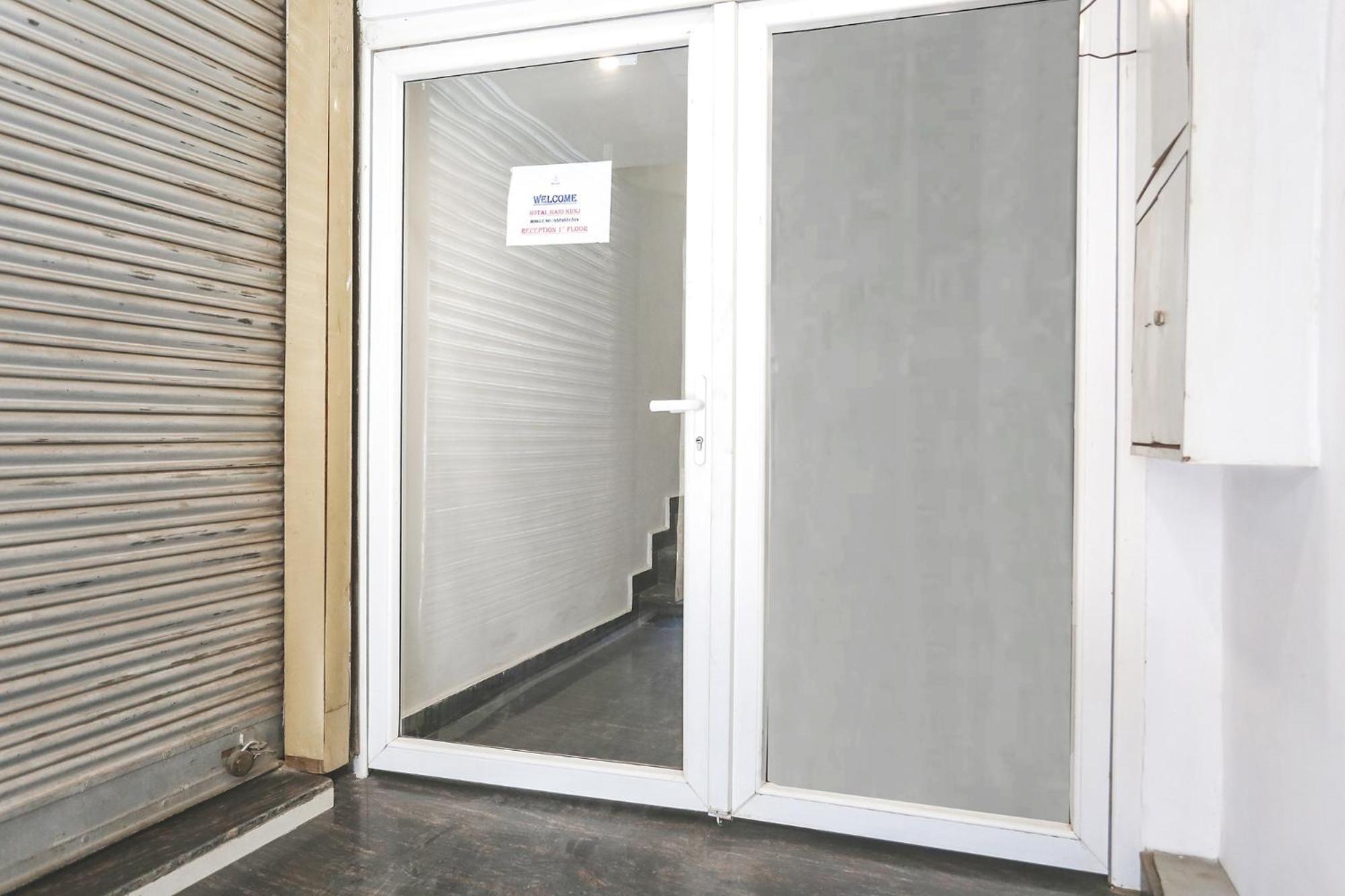 Fabhotel Hari Kunj 900 M From Kashi Vishwanath Temple فاراناسي المظهر الخارجي الصورة
